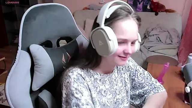 SharybbFace online show from April 22, 3:02 pm