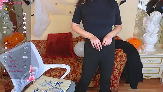 JuicyLullu online show from October 17, 4:37 am