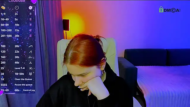 red  dizzy online show from February 13, 8:05 pm