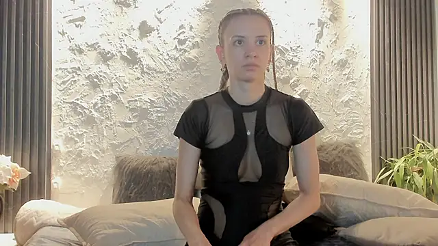 joselin rouse online show from April 18, 1:15 pm