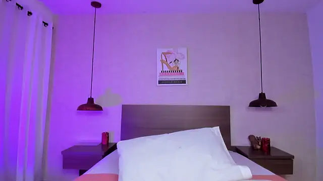 cloehill  online show from December 14, 11:37 am