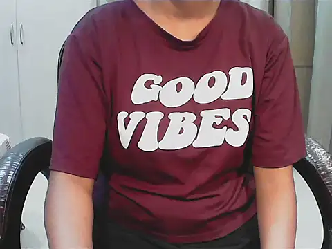 short girl  online show from September 29, 7:51 pm