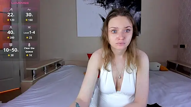 Snapshot of Linda_Bryant-Eva chatting on October 31, 1:28 am Linda Bryant-Eva online show from October 31, 1:28 am