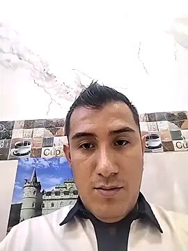 Benitocamelas93 online show from April 18, 11:27 pm