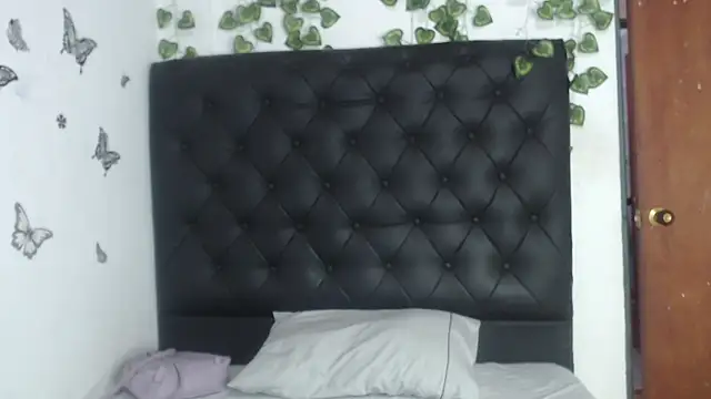 Snapshot of isabel_09 chatting on April 25, 7:55 pm isabel 09 online show from April 25, 7:55 pm