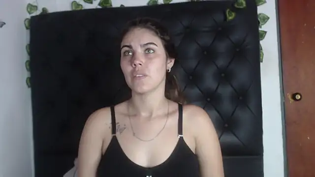 Snapshot of isabel_09 chatting on April 30, 7:20 pm isabel 09 online show from April 30, 7:20 pm