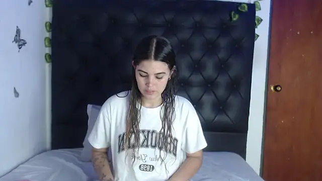 Snapshot of isabel_09 chatting on May 7, 6:24 pm isabel 09 online show from May 7, 6:24 pm