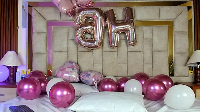 AggathaSanders  online show from October 26, 12:55 pm