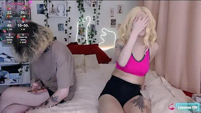 meow on da cam online show from November 17, 8:36 pm