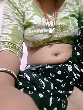 Snapshot of Hot_sundri83838 chatting on June 3, 4:23 pm Hot sundri83838 online show from June 3, 4:23 pm