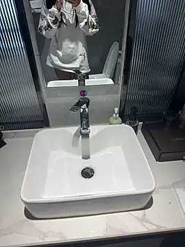 Snapshot of xiaobaimao6 chatting on October 31, 6:47 am xiaobaimao6 online show from October 31, 6:47 am