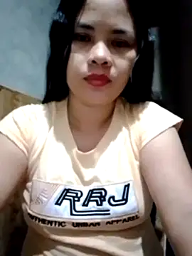 Snapshot of sweet_bella16 chatting on October 22, 7:24 pm sweet bella16 online show from October 22, 7:24 pm