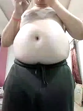 Snapshot of Love40777 chatting on November 13, 6:18 pm Love40777 online show from November 13, 6:18 pm