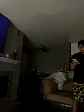 Snapshot of daddycreampies chatting on September 27, 10:04 pm daddycreampies online show from September 27, 10:04 pm