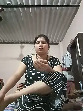aliya-jaan71 online show from May 31, 4:36 pm