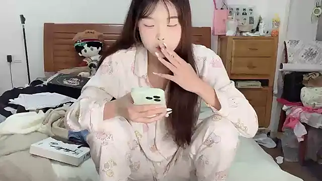 Snapshot of Akong11 chatting on September 28, 5:18 pm Akong11 online show from September 28, 5:18 pm