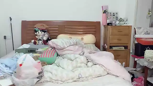 Snapshot of Akong11 chatting on October 16, 2:51 pm Akong11 online show from October 16, 2:51 pm