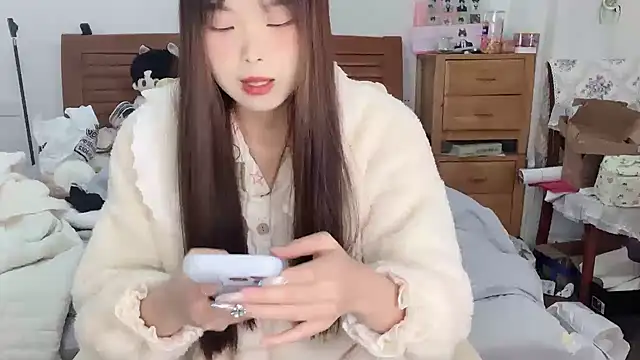 Snapshot of Akong11 chatting on November 22, 3:38 am Akong11 online show from November 22, 3:38 am