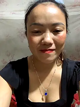 Snapshot of _losrt_cherry_ chatting on October 5, 1:09 pm  losrt cherry  online show from October 5, 1:09 pm