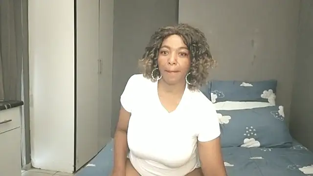 Lillyan N online show from January 14, 8:31 am