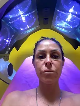 Snapshot of ainaht chatting on November 17, 11:16 am ainaht online show from November 17, 11:16 am