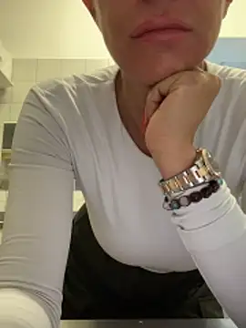 ainaht online show from February 8, 8:40 am