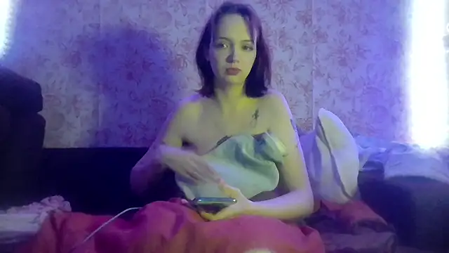 Snapshot of MaitresseMermaid chatting on March 7, 1:02 am MaitresseMermaid online show from March 7, 1:02 am