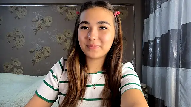 Snapshot of BahaiHeaven chatting on October 13, 8:47 am BahaiHeaven online show from October 13, 8:47 am