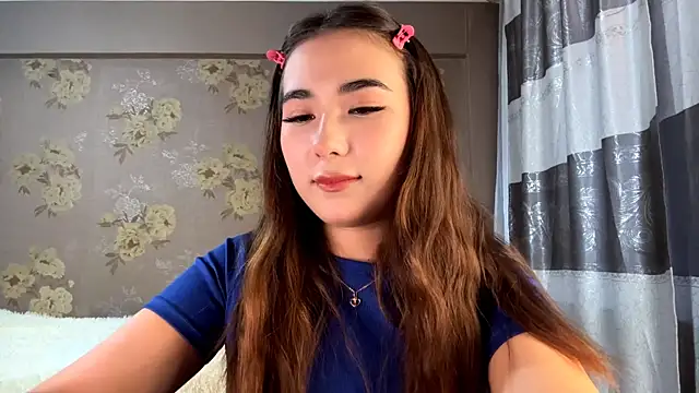 Snapshot of BahaiHeaven chatting on October 18, 8:15 am BahaiHeaven online show from October 18, 8:15 am