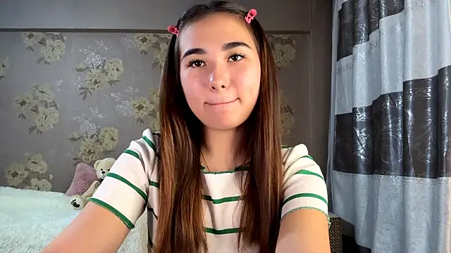 Snapshot of BahaiHeaven chatting on November 4, 11:09 am BahaiHeaven online show from November 4, 11:09 am