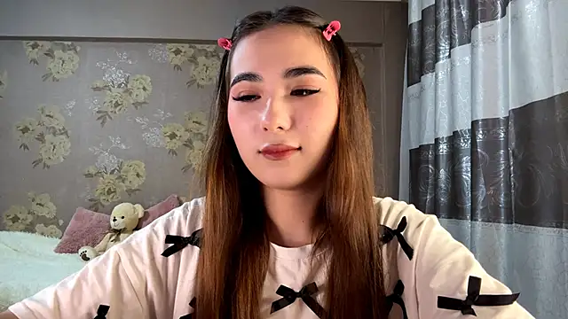 Snapshot of BahaiHeaven chatting on November 9, 9:07 am BahaiHeaven online show from November 9, 9:07 am