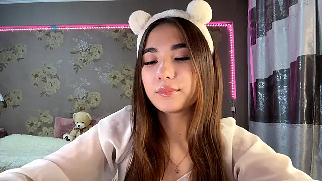 Snapshot of BahaiHeaven chatting on November 30, 11:25 am BahaiHeaven online show from November 30, 11:25 am