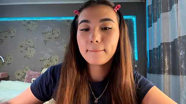 Snapshot of BahaiHeaven chatting on December 1, 11:59 am BahaiHeaven online show from December 1, 11:59 am