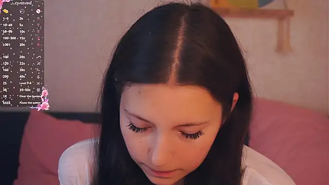 GabrielleLynchard online show from October 27, 7:18 pm