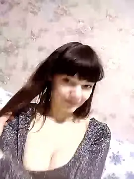 AliceSwan1122 online show from April 16, 3:13 pm