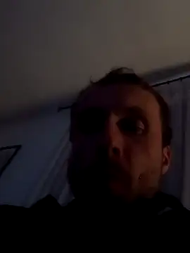 Snapshot of 2Pietro3 chatting on September 15, 9:04 pm 2Pietro3 online show from September 15, 9:04 pm