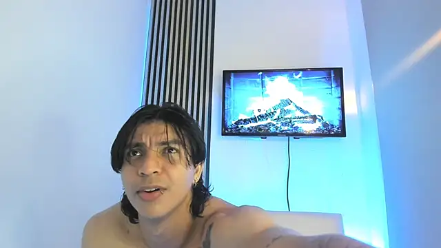 toji luxxer online show from September 29, 6:07 am