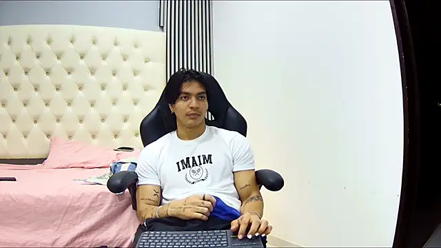 toji luxxer online show from October 22, 3:07 am