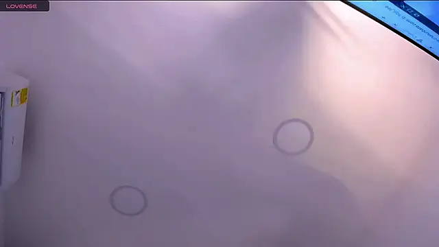 Snapshot of toji_luxxer chatting on November 14, 9:57 pm toji luxxer online show from November 14, 9:57 pm