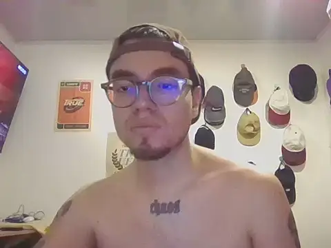 hardredlight online show from December 18, 4:51 am