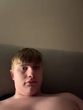 Sammyboy2211 online show from April 15, 12:17 am