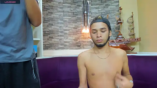 Snapshot of Juicy_Creww chatting on October 5, 10:13 am Juicy Creww online show from October 5, 10:13 am