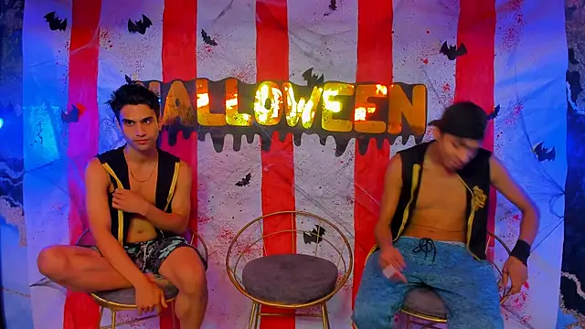 Snapshot of Juicy_Creww chatting on October 13, 9:20 am Juicy Creww online show from October 13, 9:20 am