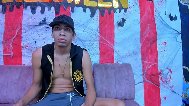 Snapshot of Juicy_Creww chatting on October 21, 8:59 am Juicy Creww online show from October 21, 8:59 am