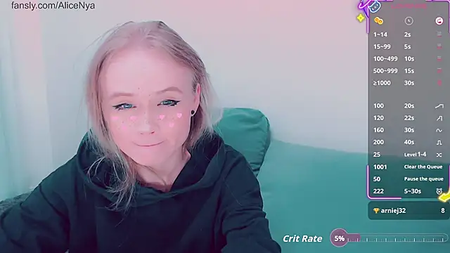 Snapshot of AliceNya_cute chatting on November 23, 3:39 am AliceNya cute online show from November 23, 3:39 am