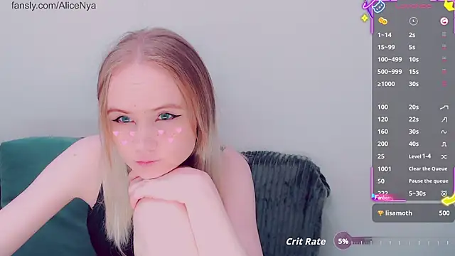 Snapshot of AliceNya_cute chatting on November 27, 2:57 am AliceNya cute online show from November 27, 2:57 am