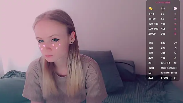 Snapshot of AliceNya_cute chatting on June 4, 5:57 am AliceNya cute online show from June 4, 5:57 am