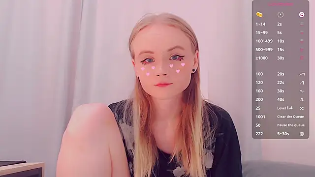 Snapshot of AliceNya_cute chatting on June 20, 3:42 am AliceNya cute online show from June 20, 3:42 am