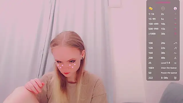 Snapshot of AliceNya_cute chatting on July 4, 4:18 am AliceNya cute online show from July 4, 4:18 am
