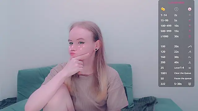 Snapshot of AliceNya_cute chatting on July 13, 3:09 am AliceNya cute online show from July 13, 3:09 am